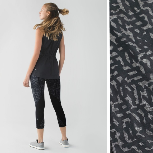 lululemon athletica Pants - Lululemon Black Net Pop Print Run Inspire Crop II Block It Pocket Leggings